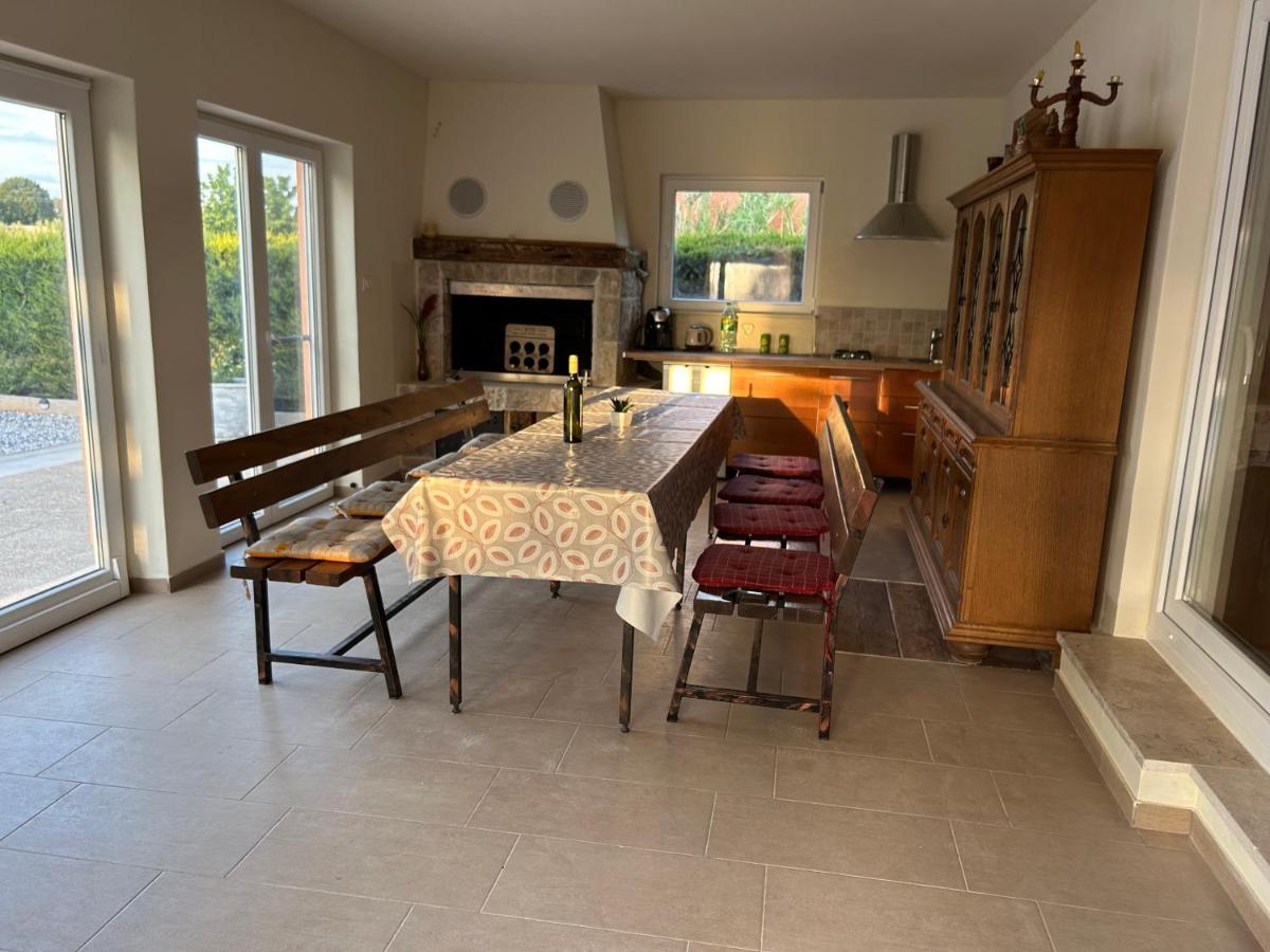 Dora House With Wifi And Outdoor Swimming Pool Βίλα Πούλα Εξωτερικό φωτογραφία