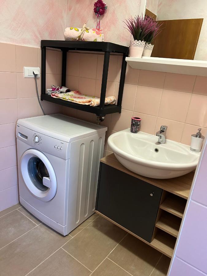 Dora House With Wifi And Outdoor Swimming Pool Βίλα Πούλα Εξωτερικό φωτογραφία